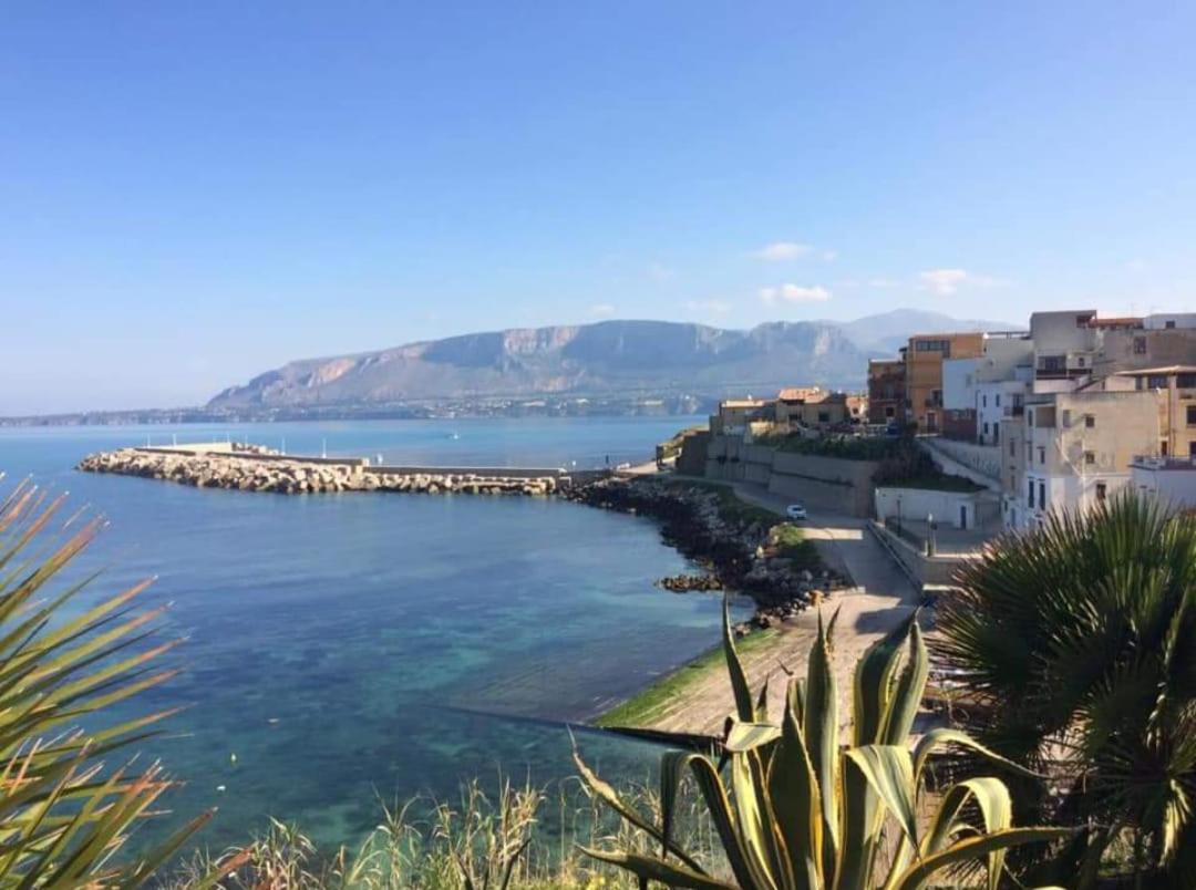 Casa Vacanza Da Mirella E Peppe Траппето Екстер'єр фото